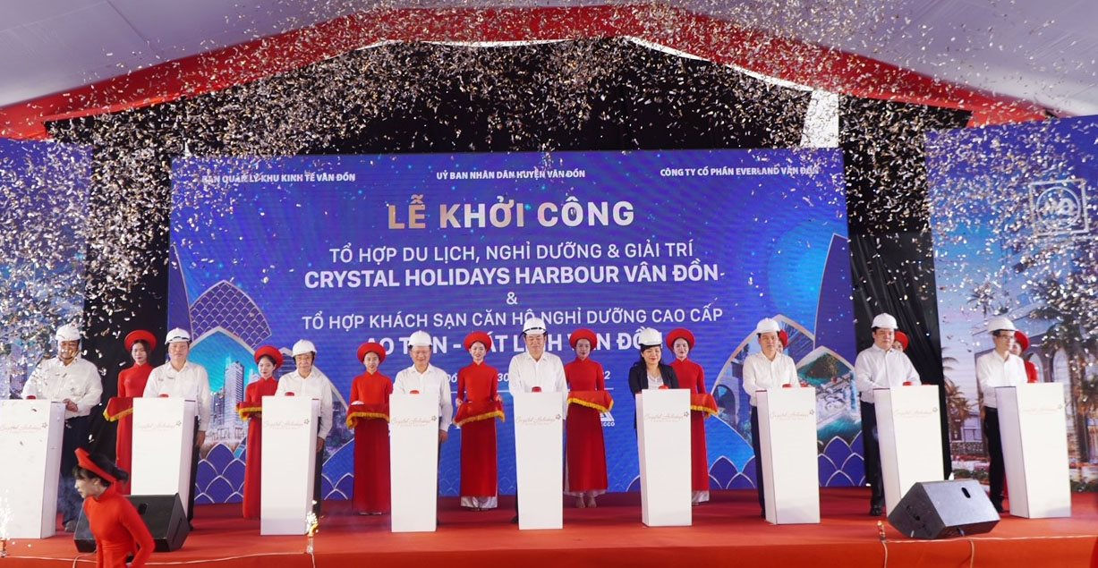 Quang Ninh Mise en chantier de grands projets dans la zone économique de Van Don